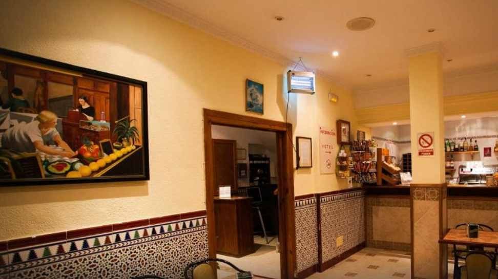 Hotel Cabello ตอร์เรโมลิโนส ภายนอก รูปภาพ